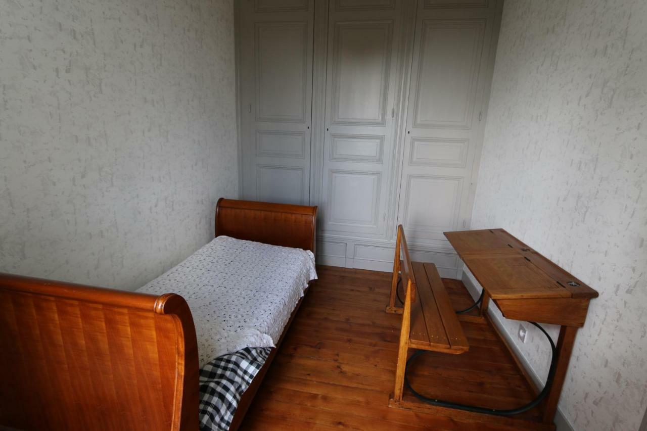 Le Petit Chateau Des Cedres Mouchamps Esterno foto