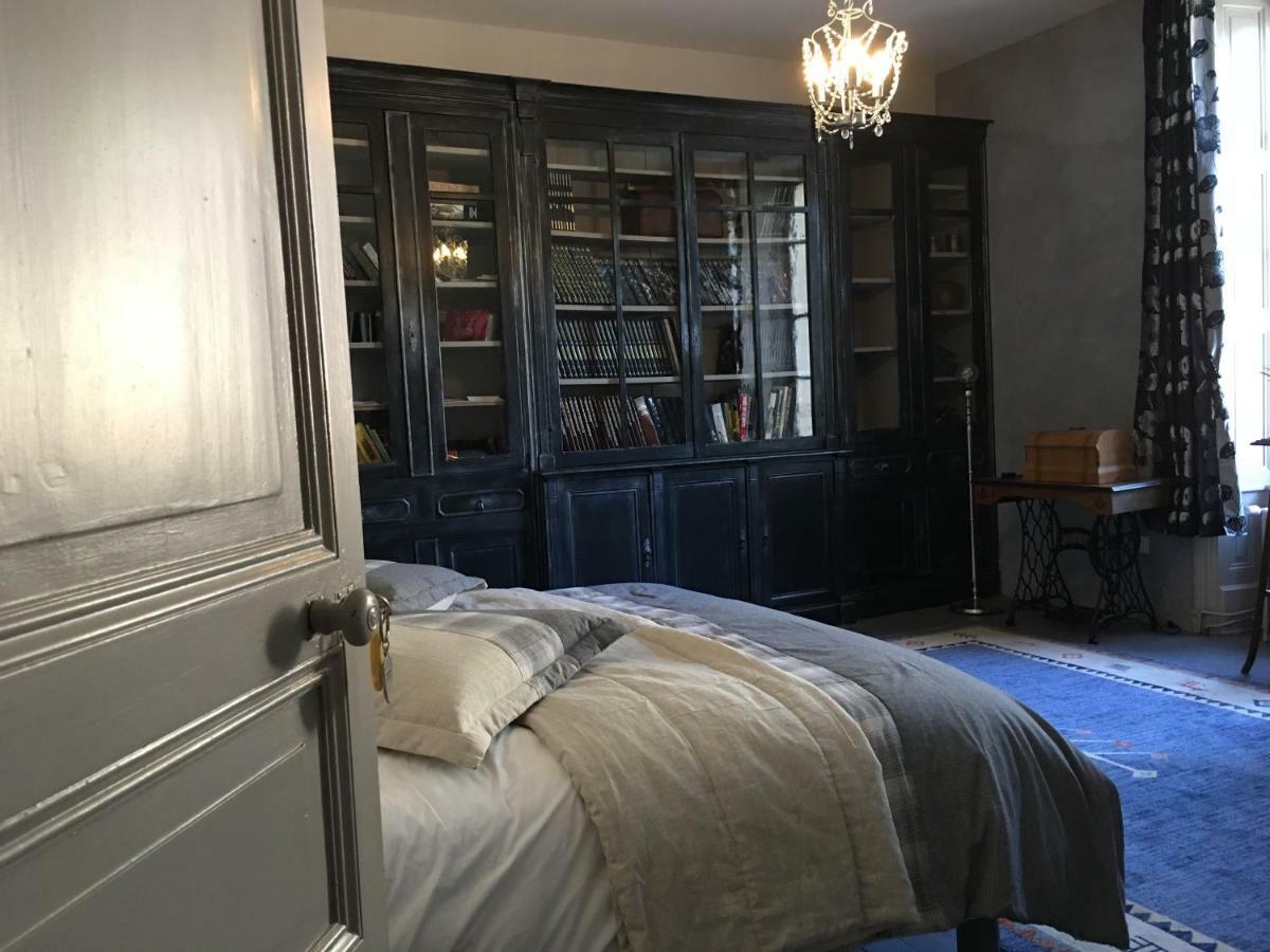 Le Petit Chateau Des Cedres Mouchamps Esterno foto